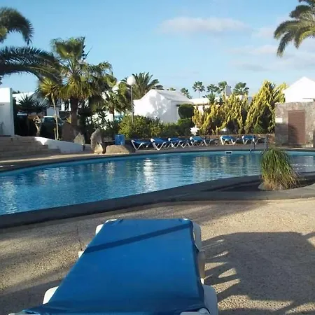 Sleeps 2 Pool Wifi T691566 *
