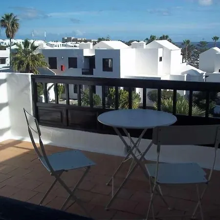 Sleeps 2 Pool Wifi T691566