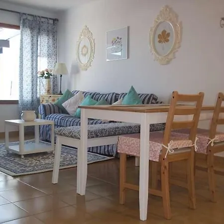 Sleeps 2 Pool Wifi T691566 * Costa Teguise