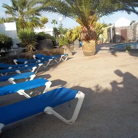 Sleeps 2 Pool Wifi T691566