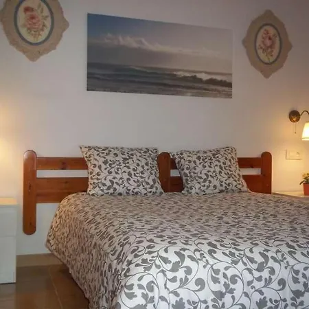 Sleeps 2 Pool Wifi T691566 *