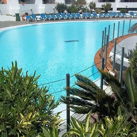 Apartment Sleeps 2 Pool Wifi T691566
